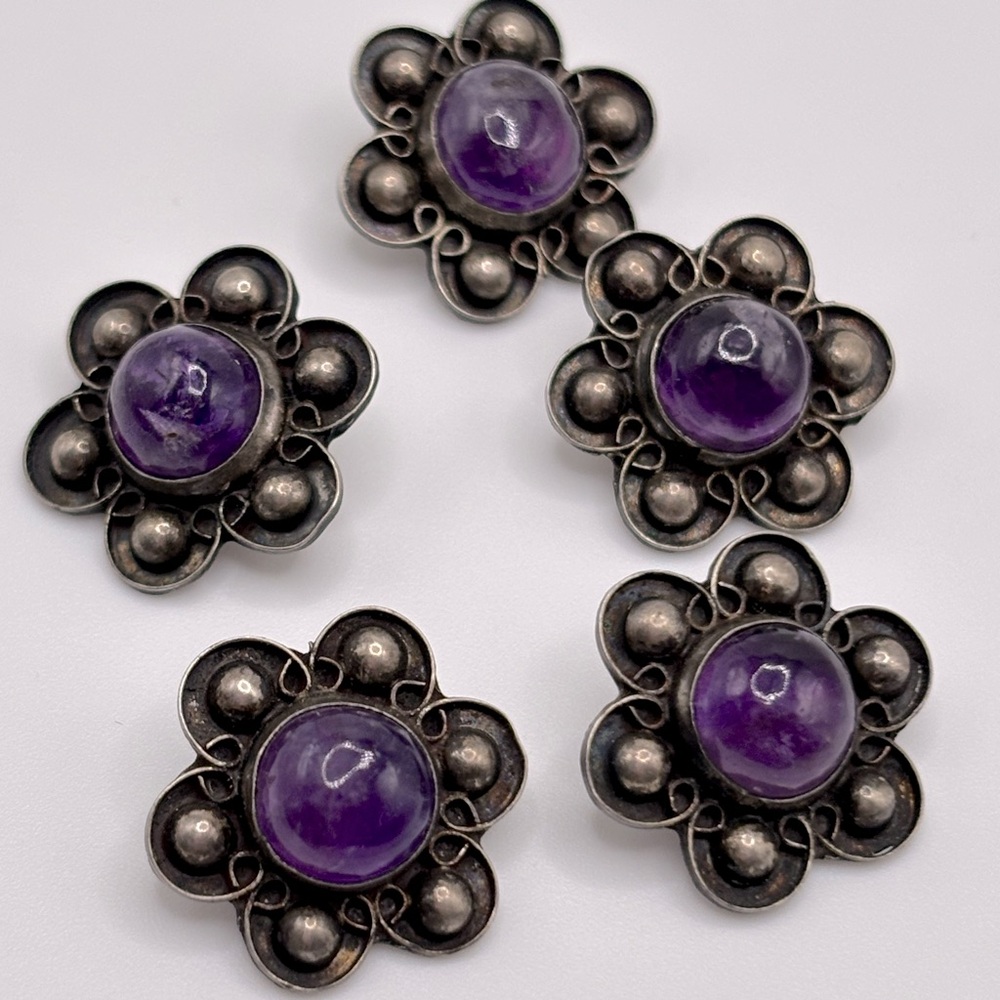 Native American Vintage‎ Sterling & Amethyst Floral Buttons (5)